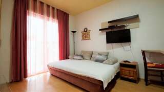 Апартаменты Sara Apartments Budva Будва Номер-студио с террасой-3