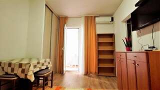 Апартаменты Sara Apartments Budva Будва Номер-студио с террасой-12